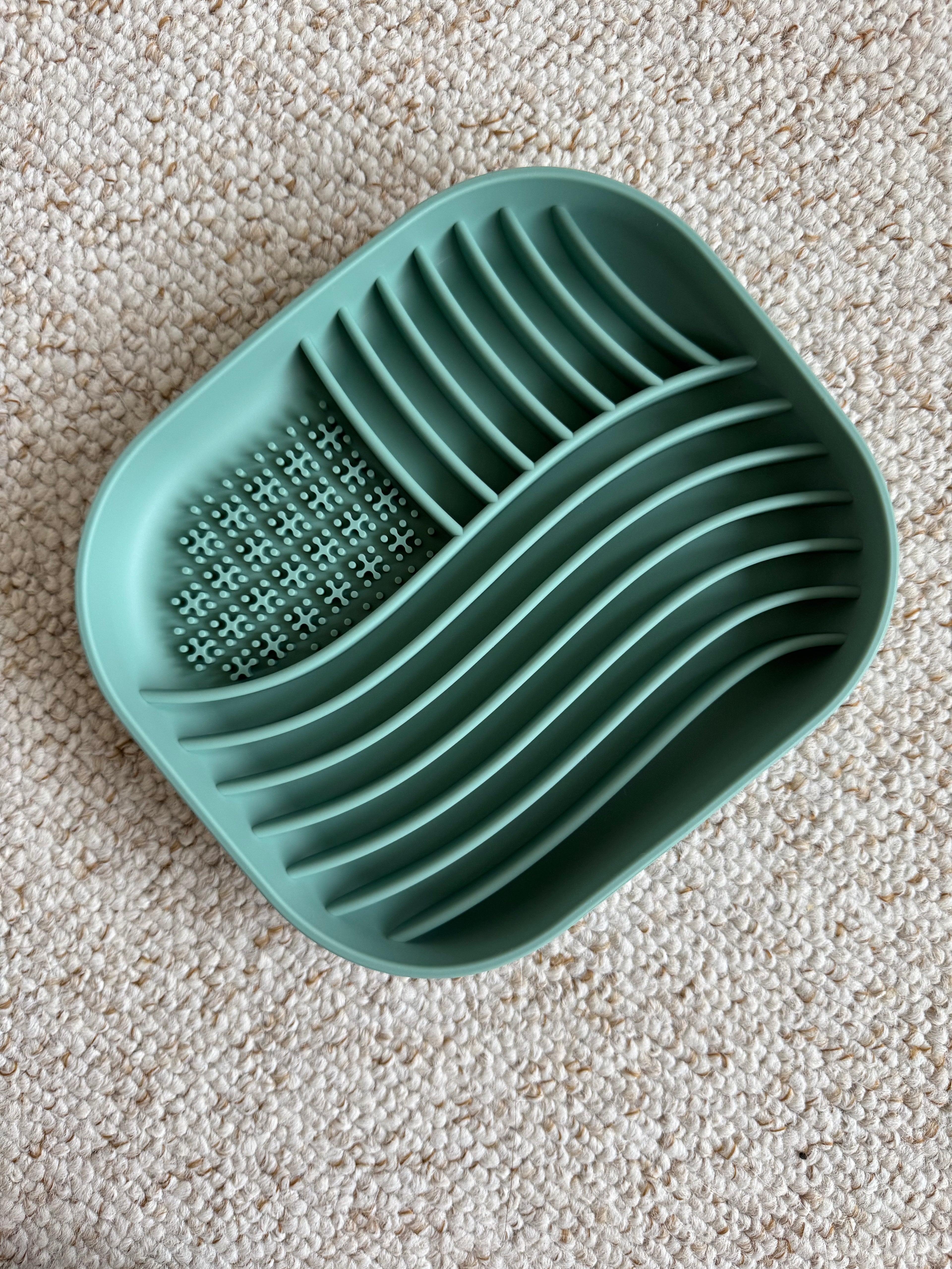 Tapis de léchage / Gamelle anti glouton