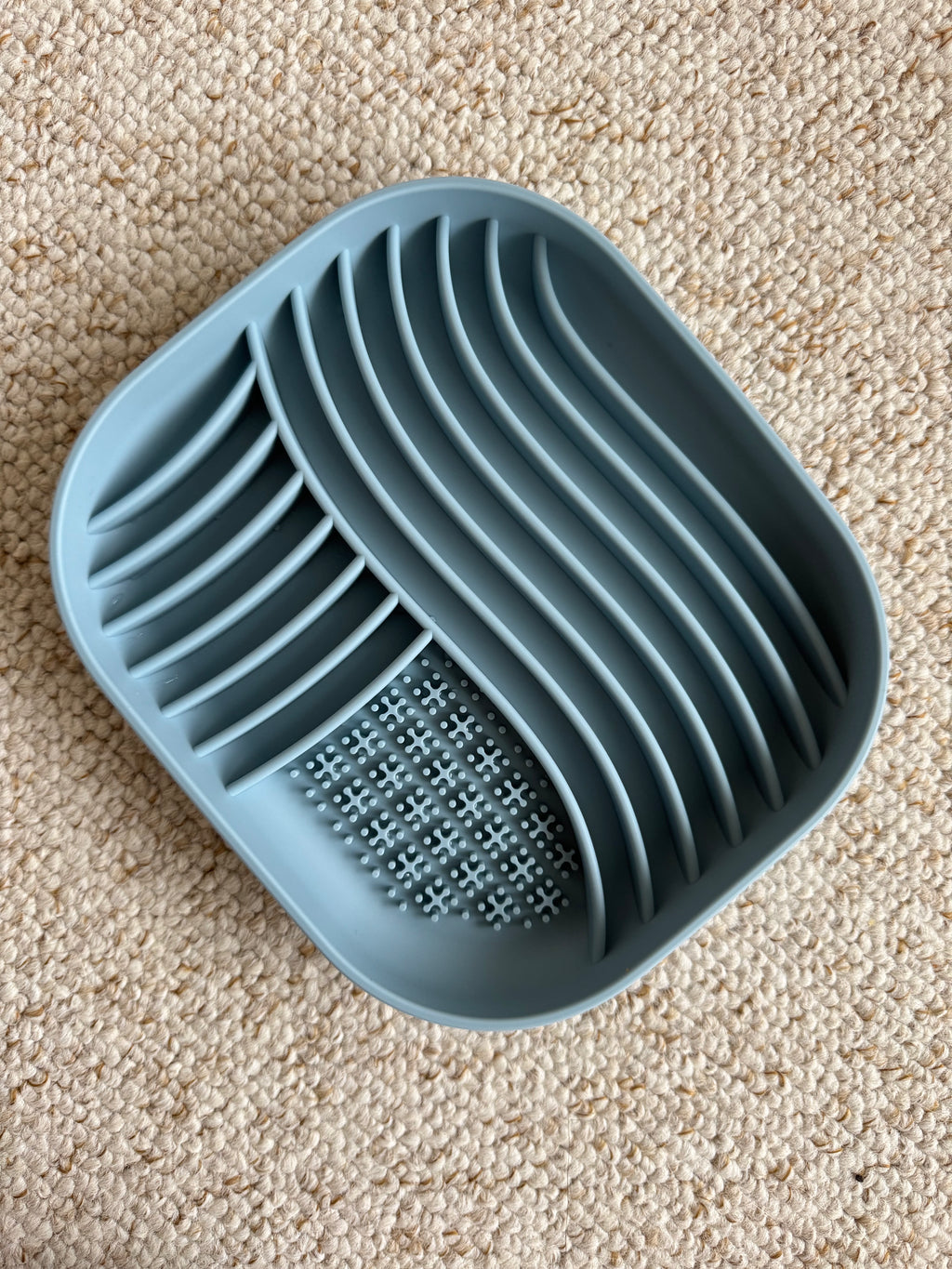 Tapis de léchage / Gamelle anti glouton
