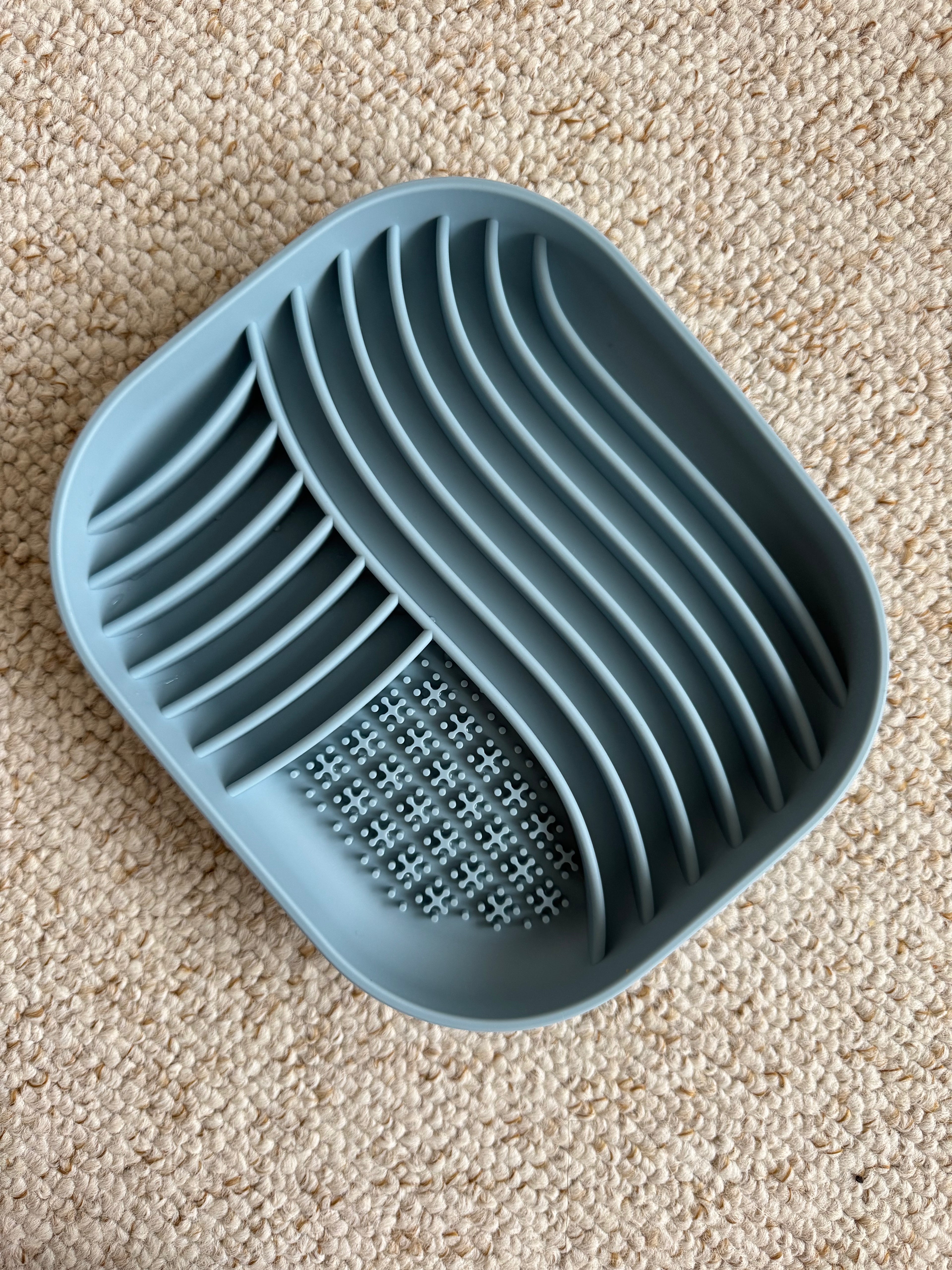 Tapis de léchage / Gamelle anti glouton